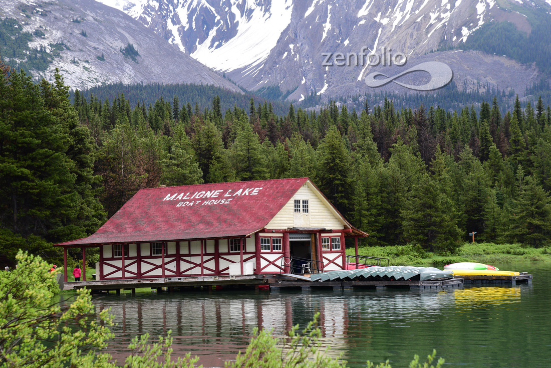 Maligne Lake Boat House, Alberta